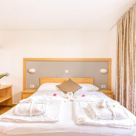 Boutique Hotel Santa Maria Novigrad Istria Exterior foto