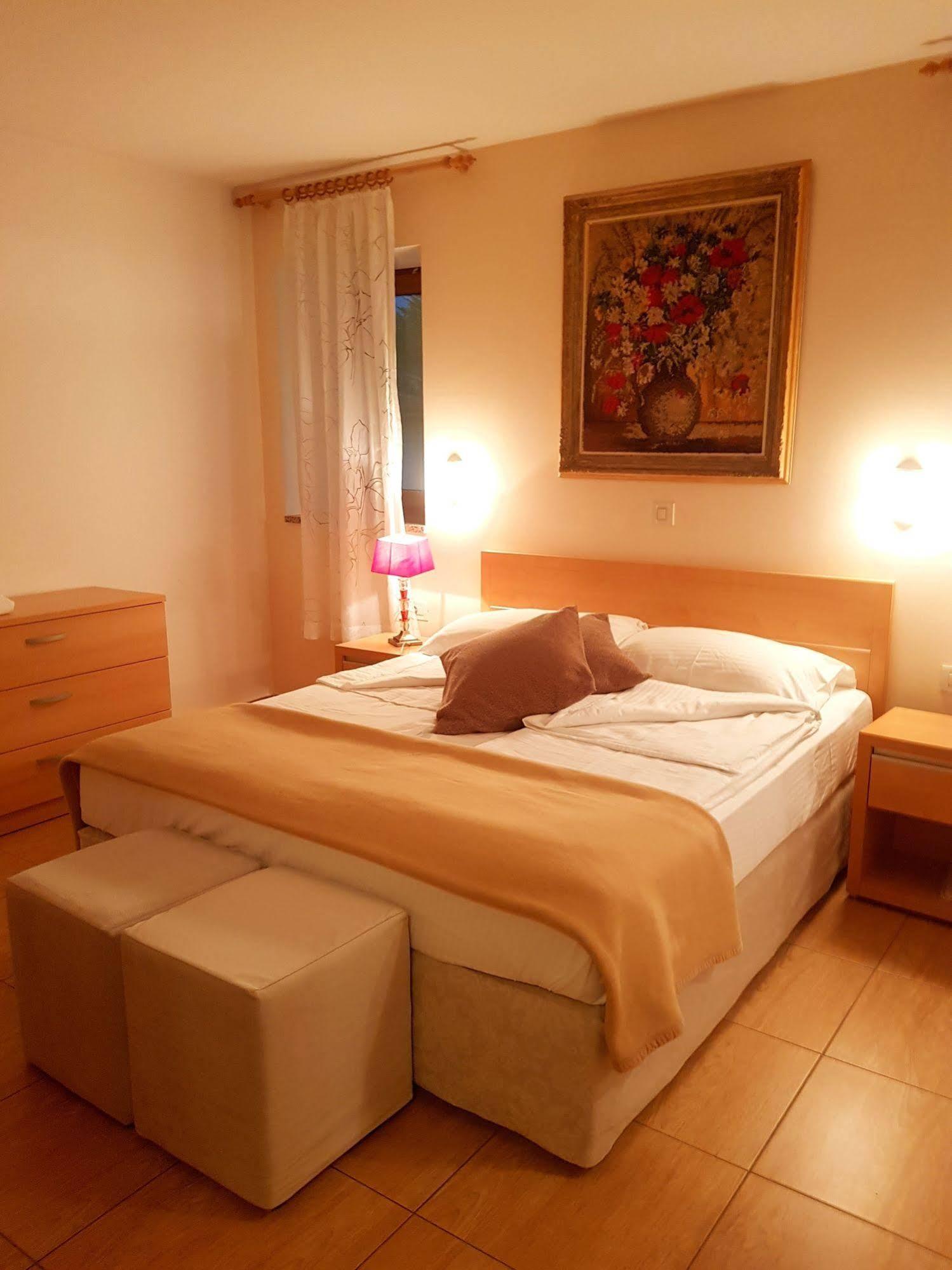 Boutique Hotel Santa Maria Novigrad Istria Exterior foto