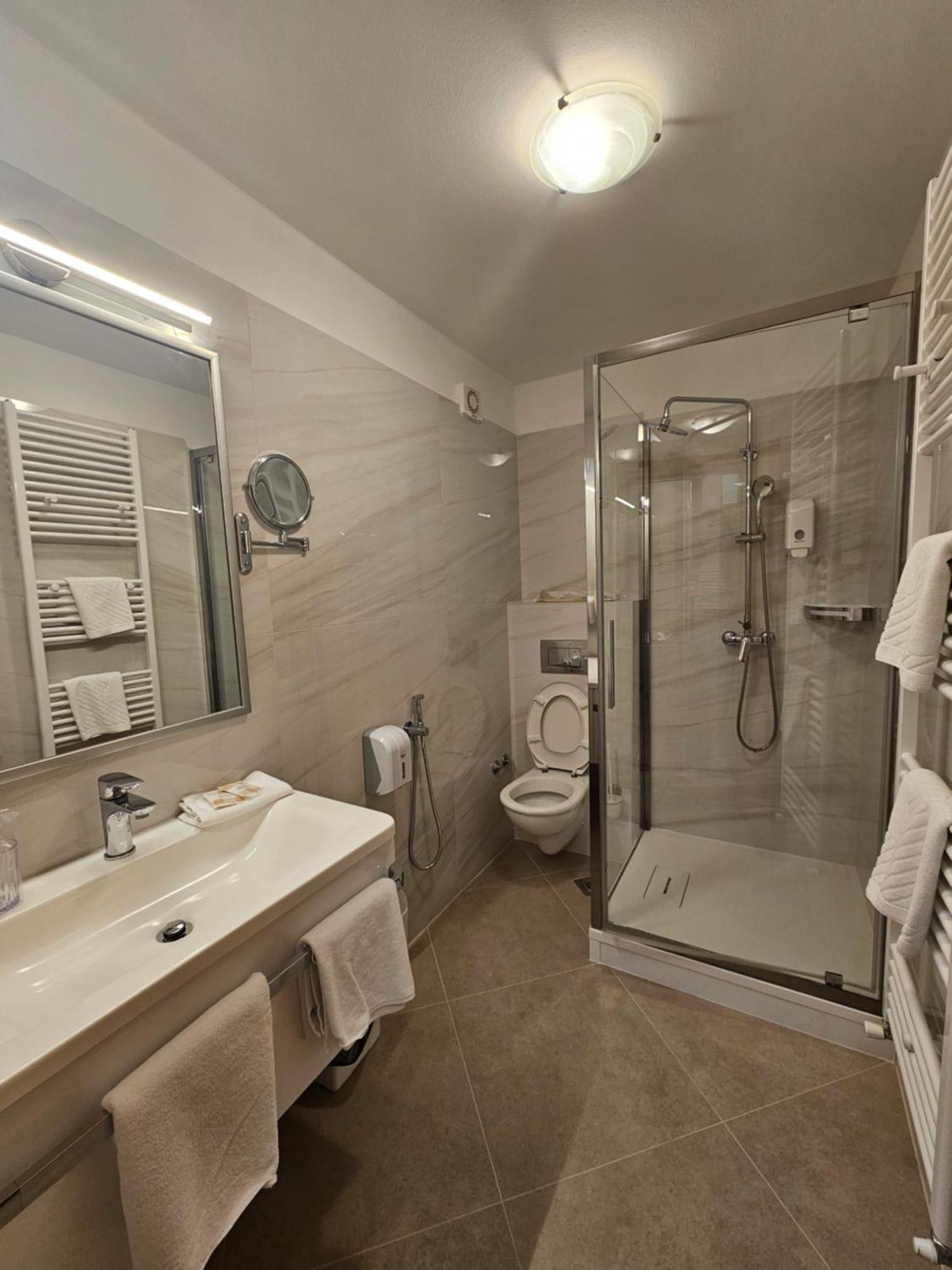Boutique Hotel Santa Maria Novigrad Istria Exterior foto